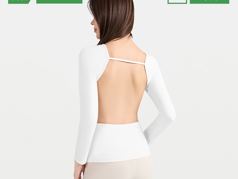 Seamless shaping top